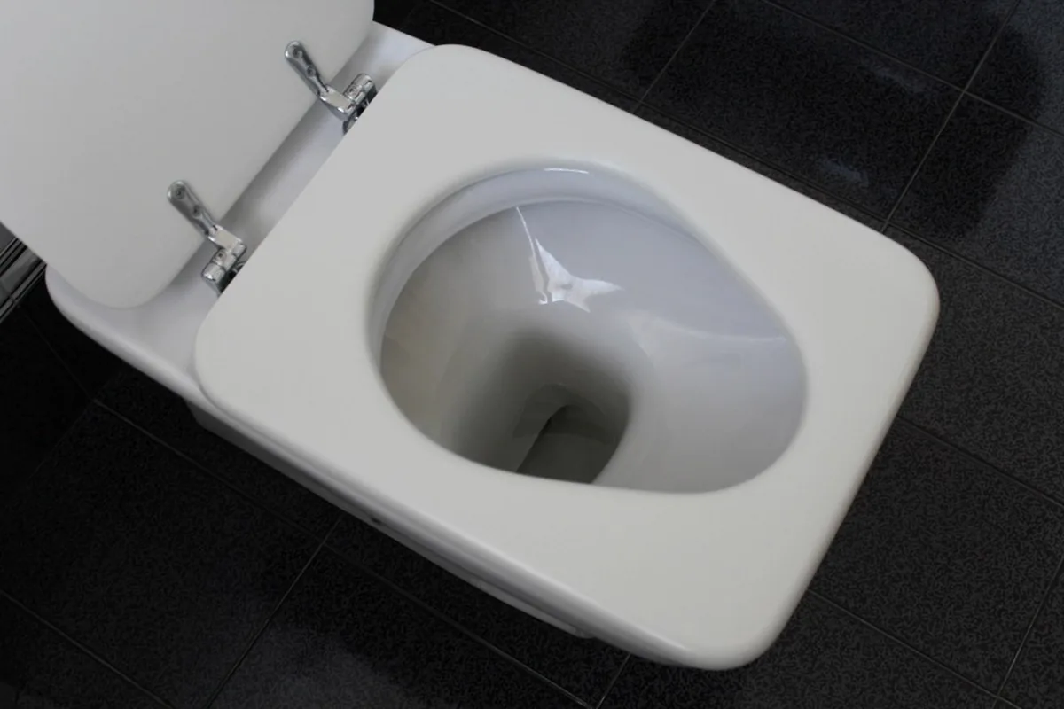 Change Toilet