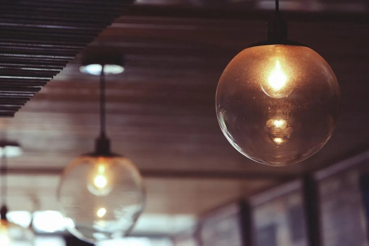 Light Fitting Hanging
